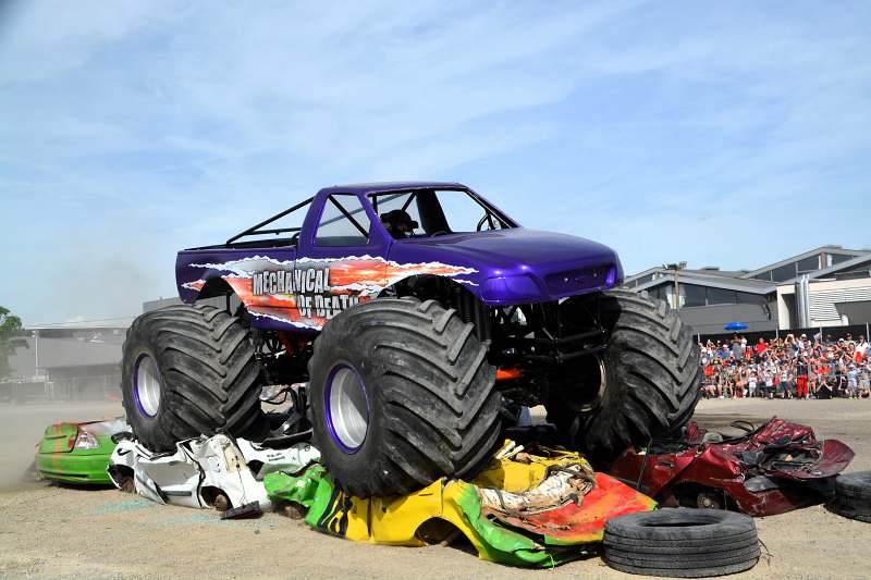 Monster Truck Metz, Hells Drivers Semécourt, spectacle cascades Metz, Danglade Show 2026, sortie famille Moselle